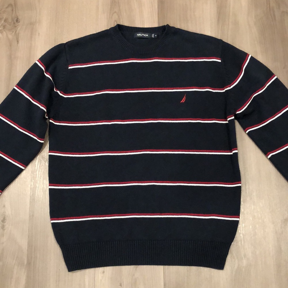 Mens Nautica sweater. Size medium. 100% cotton. Lightly used. Great condition.